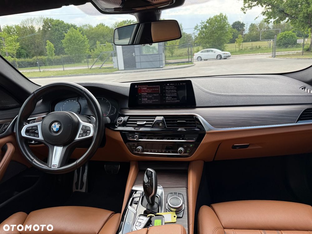 BMW Seria 5 520d xDrive M Sport sport - 27