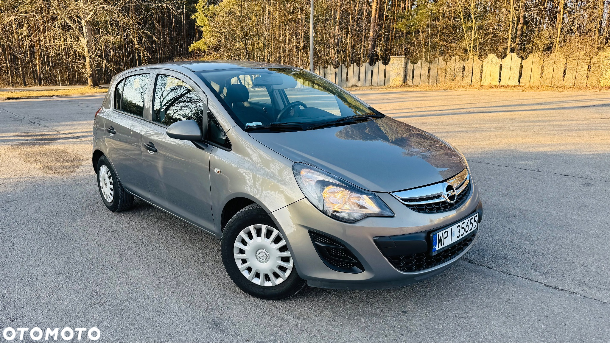 Opel Corsa 1.2 16V Edition / Active - 2