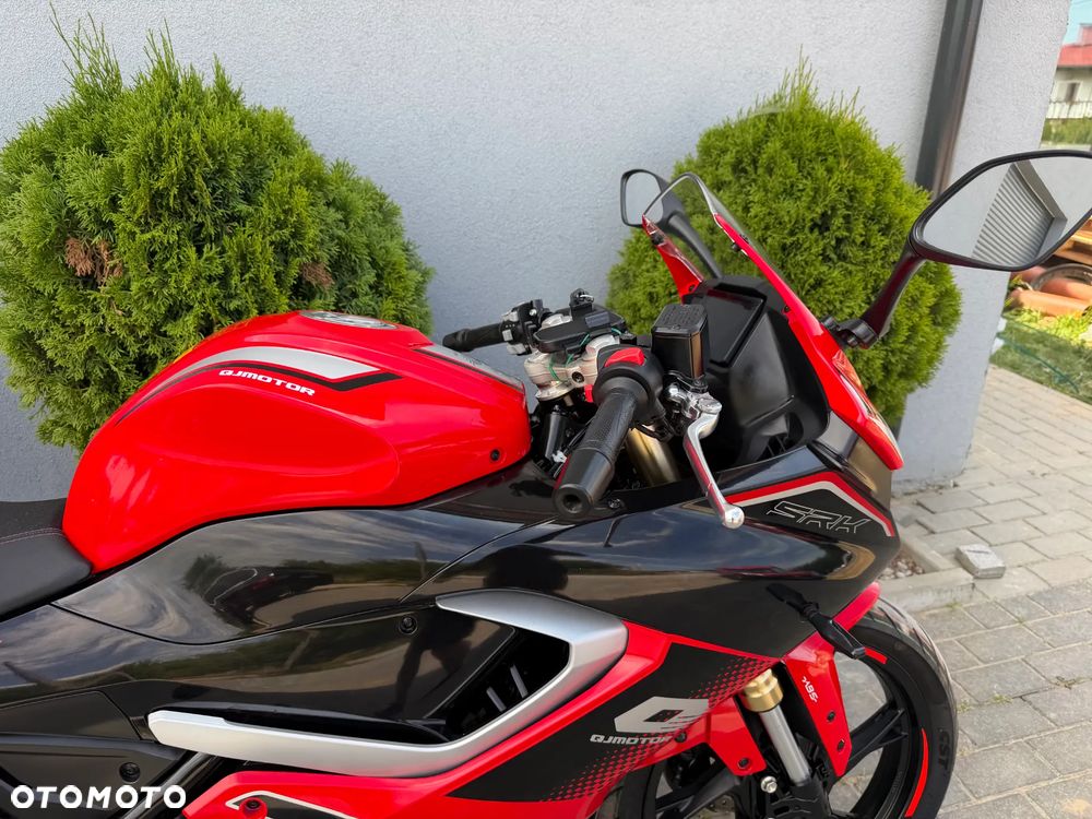 QJMOTOR SRK 125R - 14