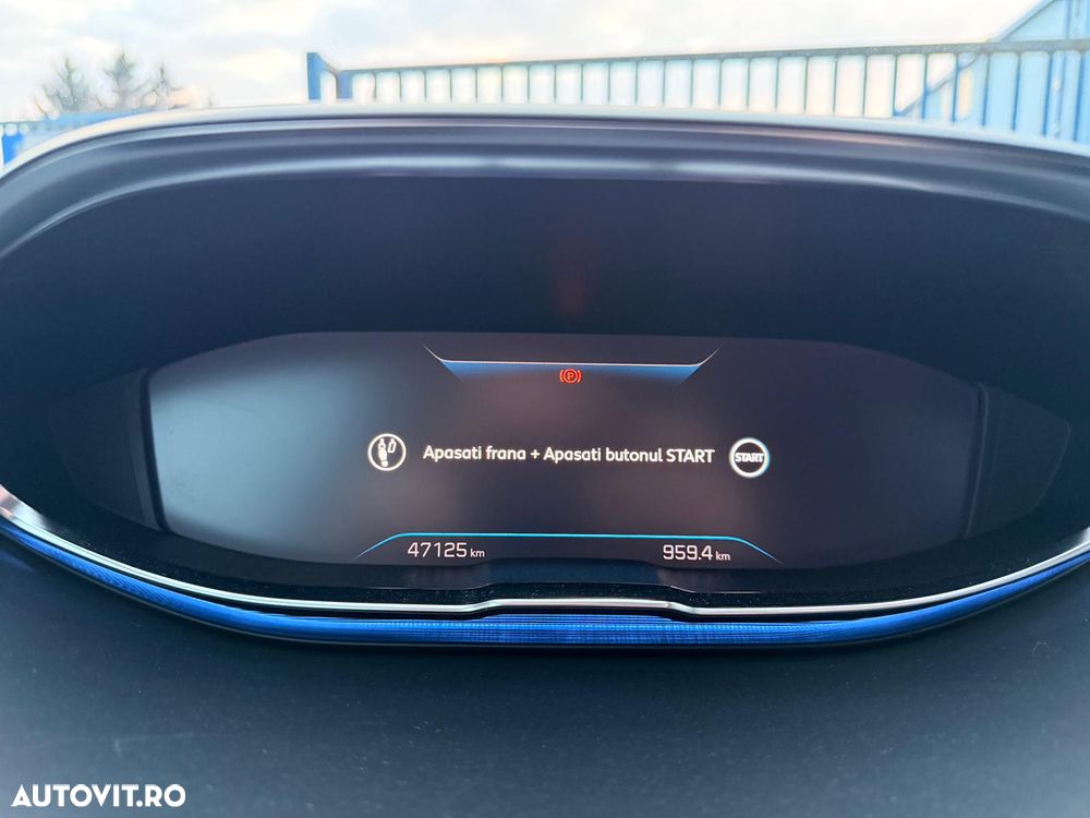 Peugeot 3008 1.2 PureTech Turbo S&S EAT8 Allure - 10