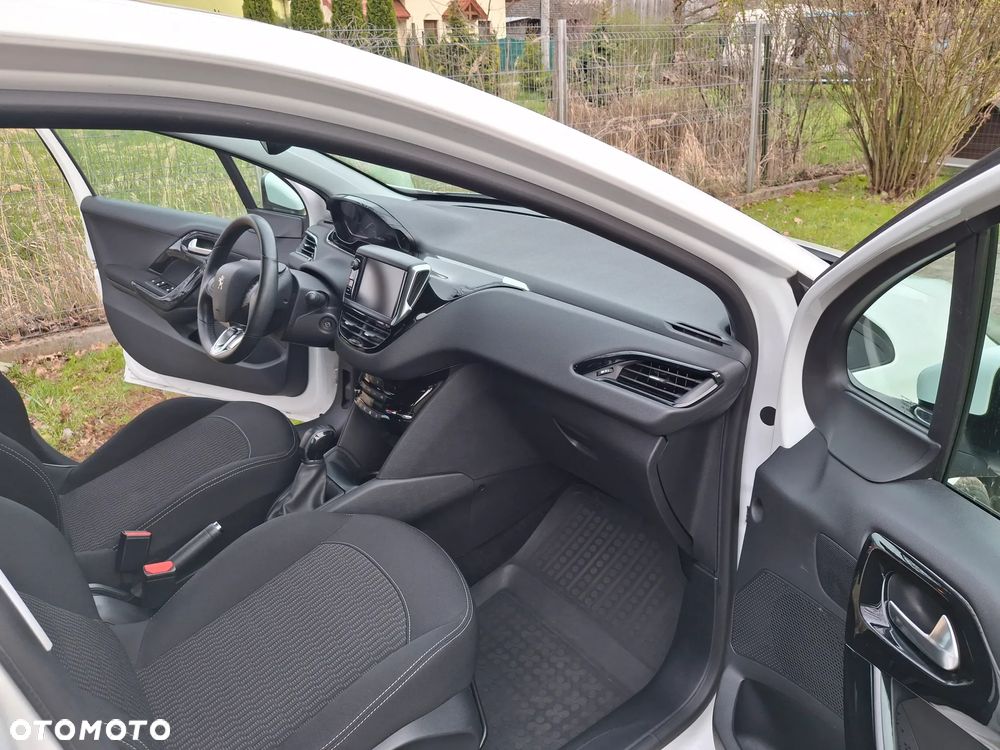 Peugeot 208 1.2 PureTech Allure - 7