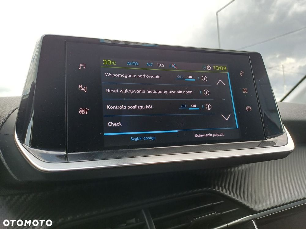 Peugeot 208 50kWh Allure - 14