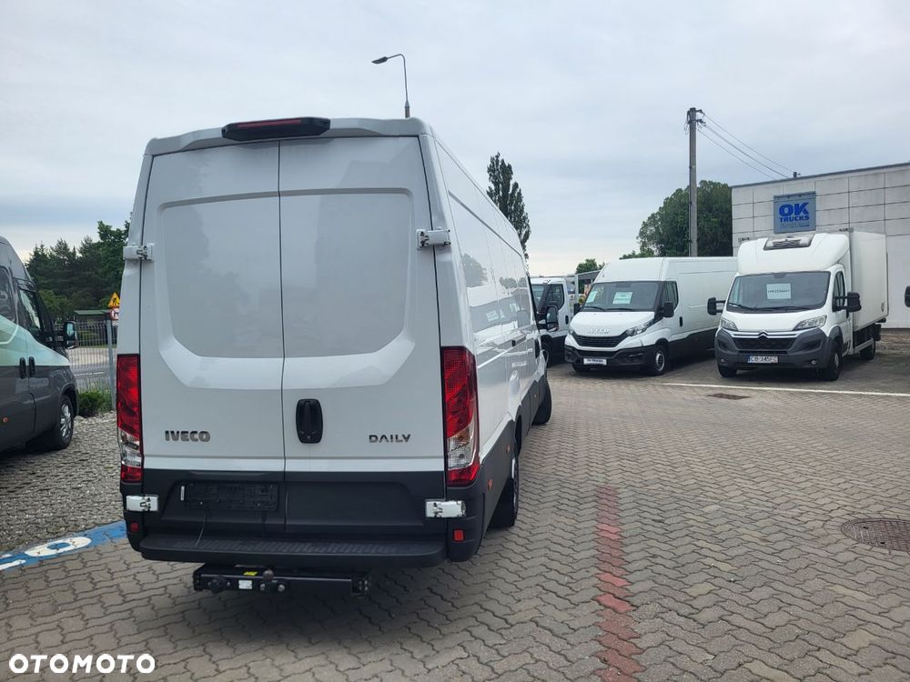 Iveco 35S16 furgon Max Długi - 13
