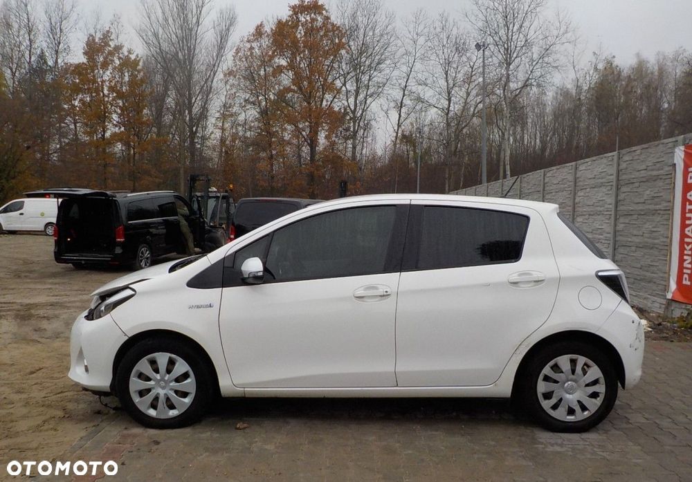 Toyota Yaris - 10