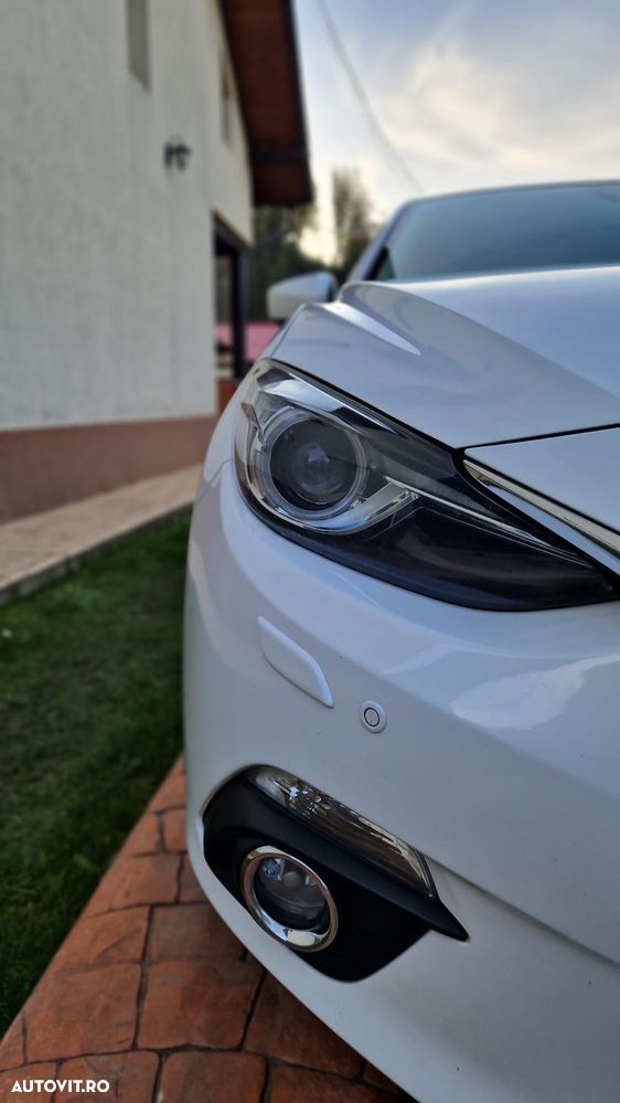 Mazda 3 - 10
