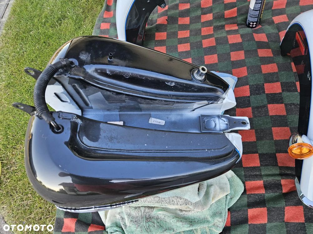 Harley-davidson 2006 deluxe - 3