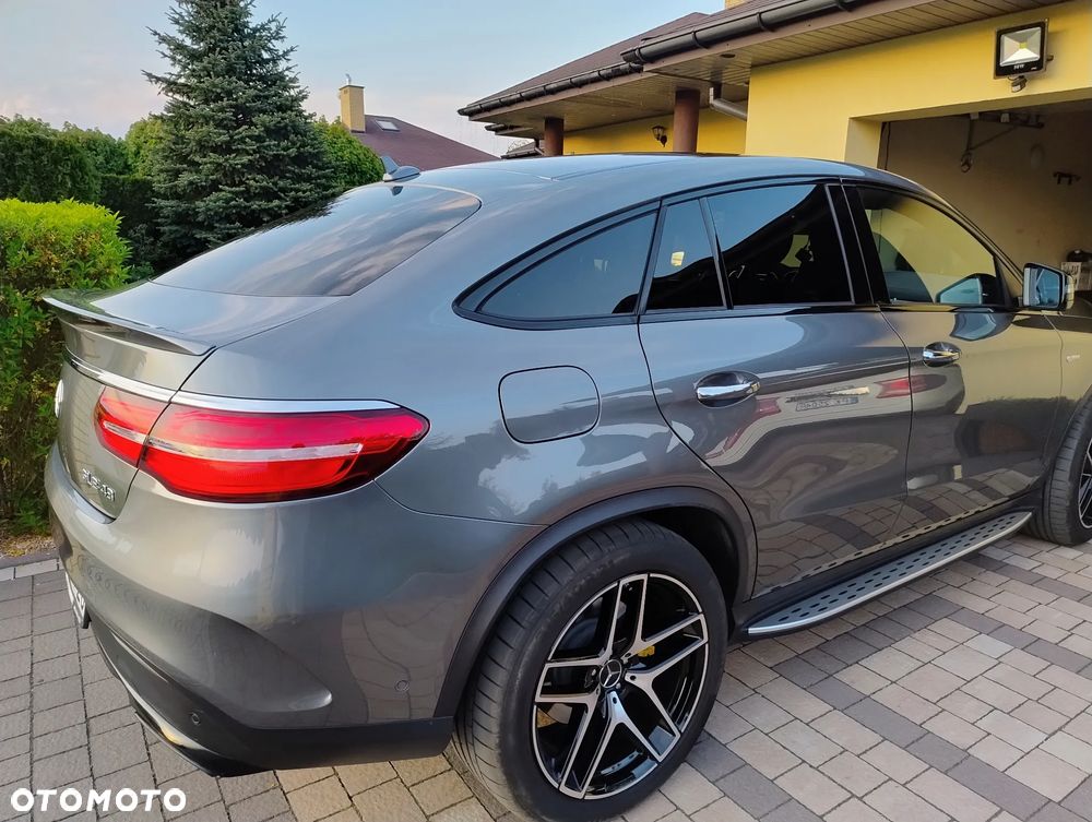 Mercedes-Benz GLE AMG Coupe 43 4-Matic - 3