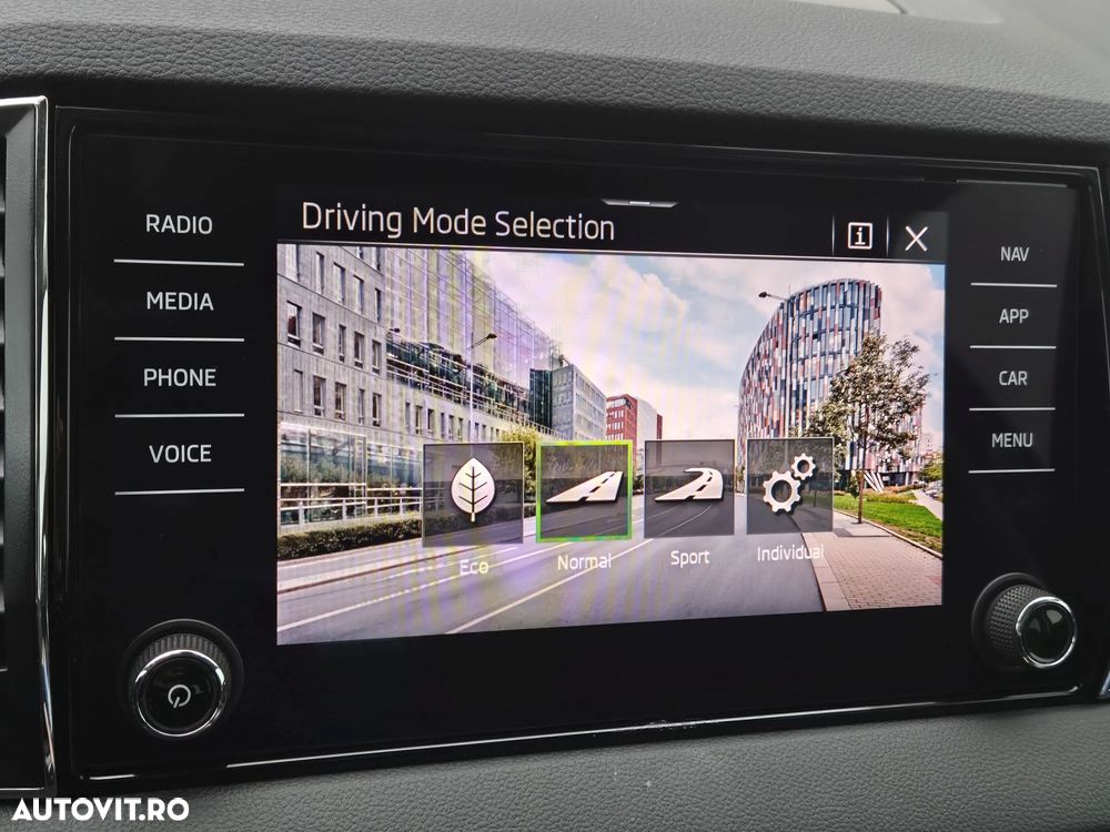 Skoda Karoq 1.5 TSI DSG Style - 26