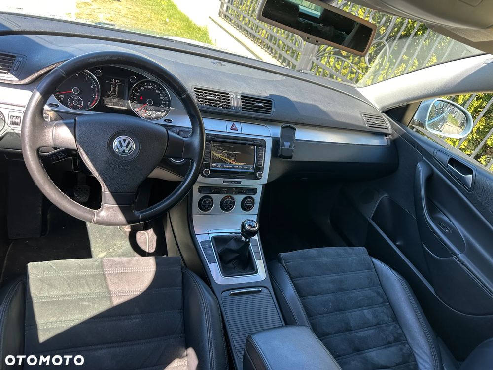 Volkswagen Passat 1.8 TSI Exclusive - 3