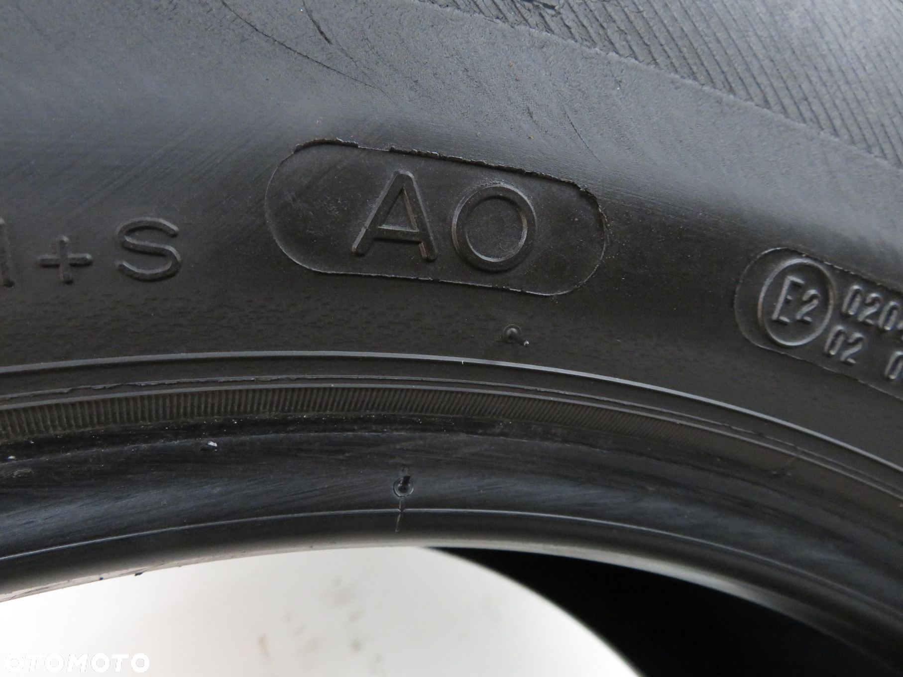 2X 235/65R17 OPONY LETNIE MICHELIN LATITUDE TOUR HP 104V AO DOT: 2909. - 2