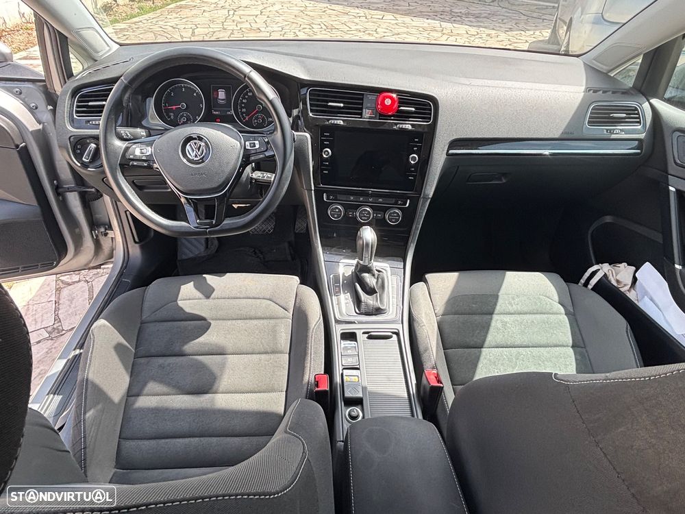 VW Golf 1.6 TDI Highline DSG - 7