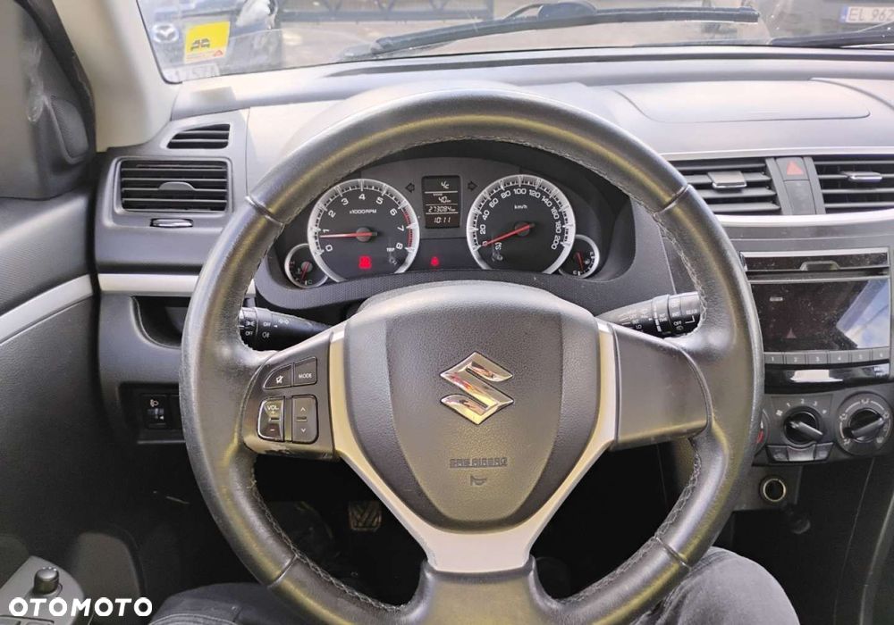 Suzuki Swift - 12