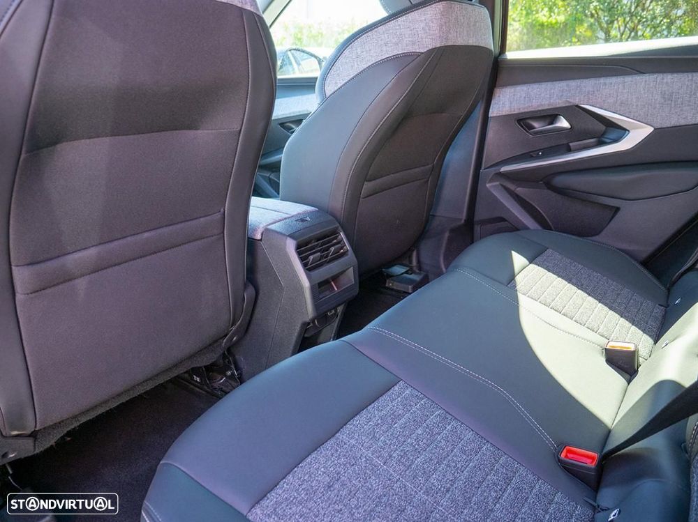 Peugeot E-3008 73 kWh GT - 24