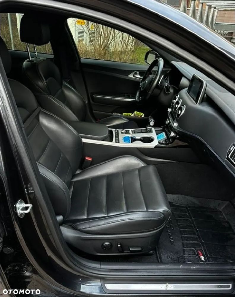 Kia Stinger 3.3 T-GDI V6 GT AWD - 13