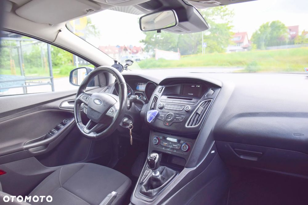 Ford Focus 1.5 EcoBoost Trend ASS - 26