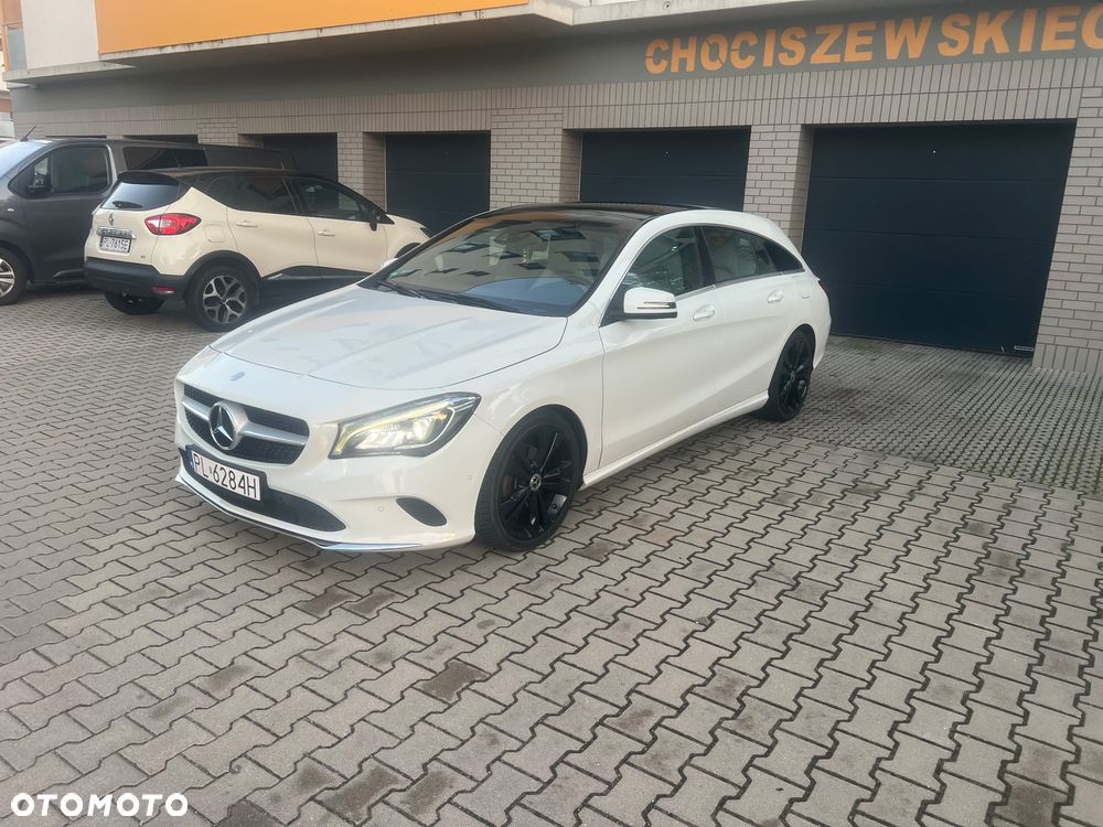 Mercedes-Benz CLA 180 7G-DCT UrbanStyle Edition - 2