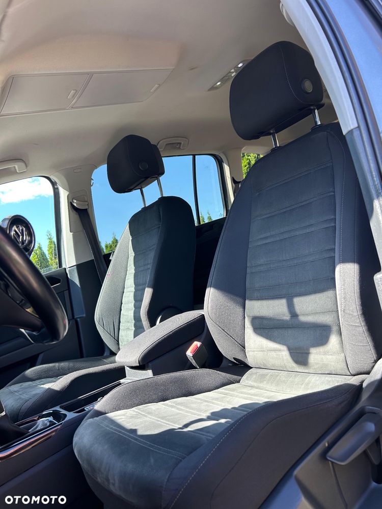 Volkswagen Touran 2.0 TDI SCR DSG ACTIVE - 10
