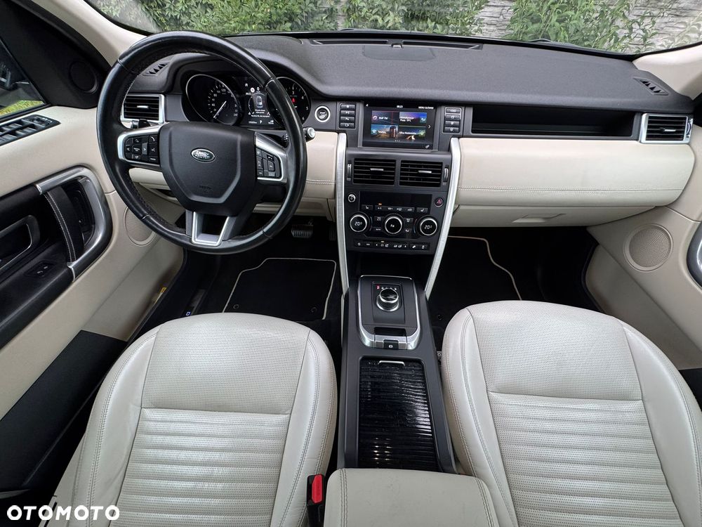 Land Rover Discovery Sport - 31