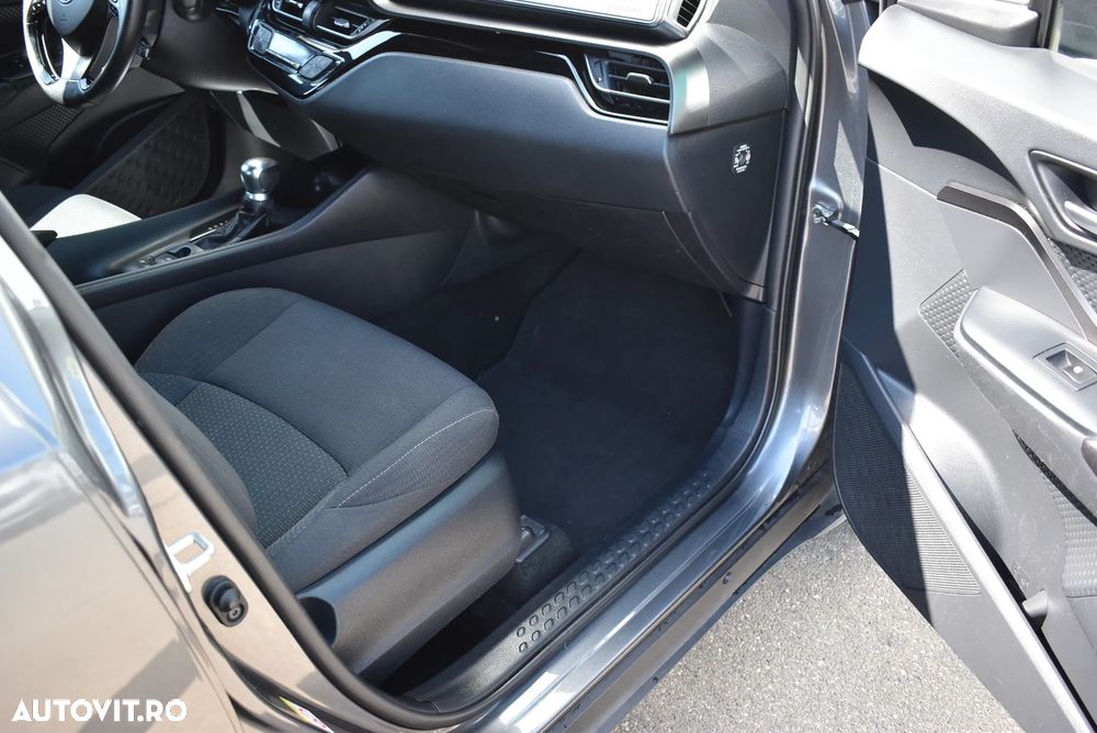 Toyota C-HR Style - 13