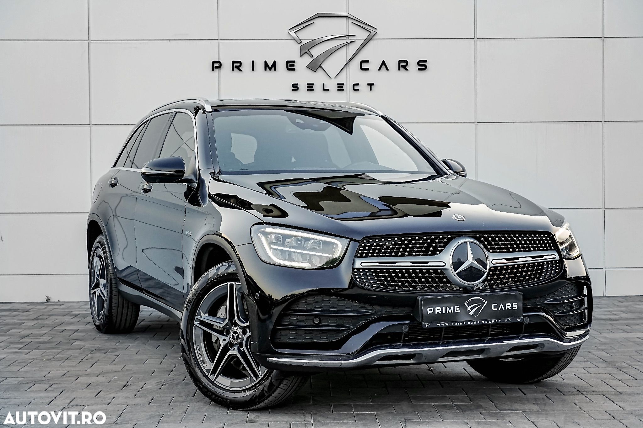 Mercedes-Benz GLC 300 e 4Matic 9G-TRONIC AMG Line - 1