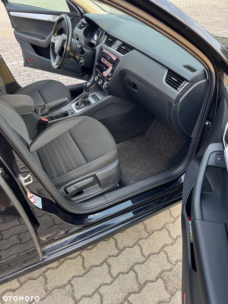Skoda Octavia 2.0 TDI Ambition DSG - 20