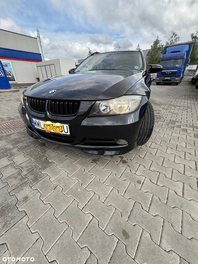 BMW Seria 3 318i - 3