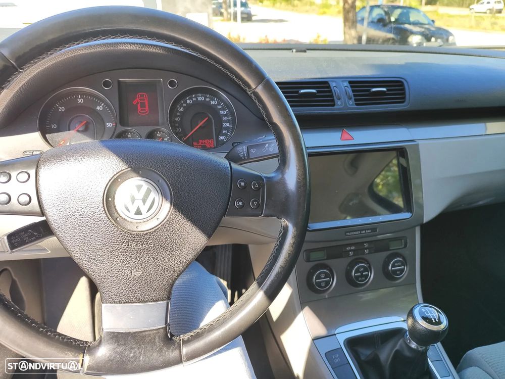 VW Passat 1.9 TDi Confortline - 5