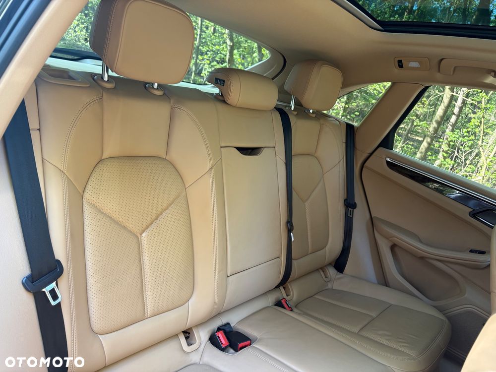 Porsche Macan - 35