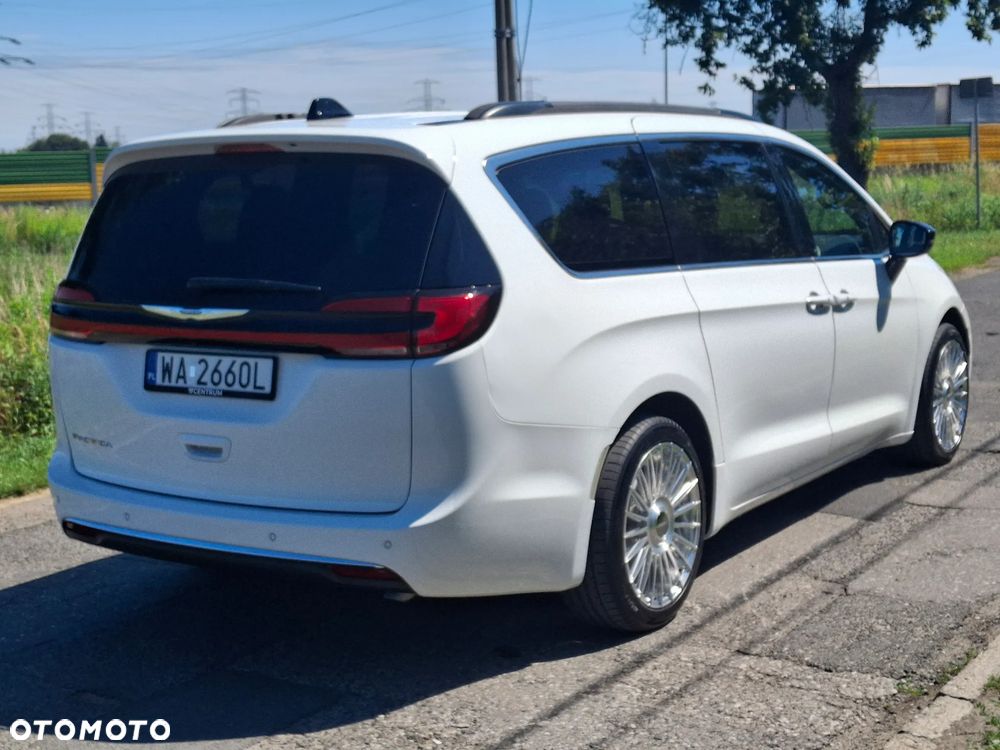 Chrysler Pacifica - 6