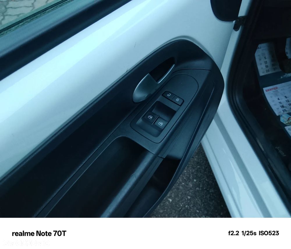 Volkswagen up! 1.0 Black Style - 10
