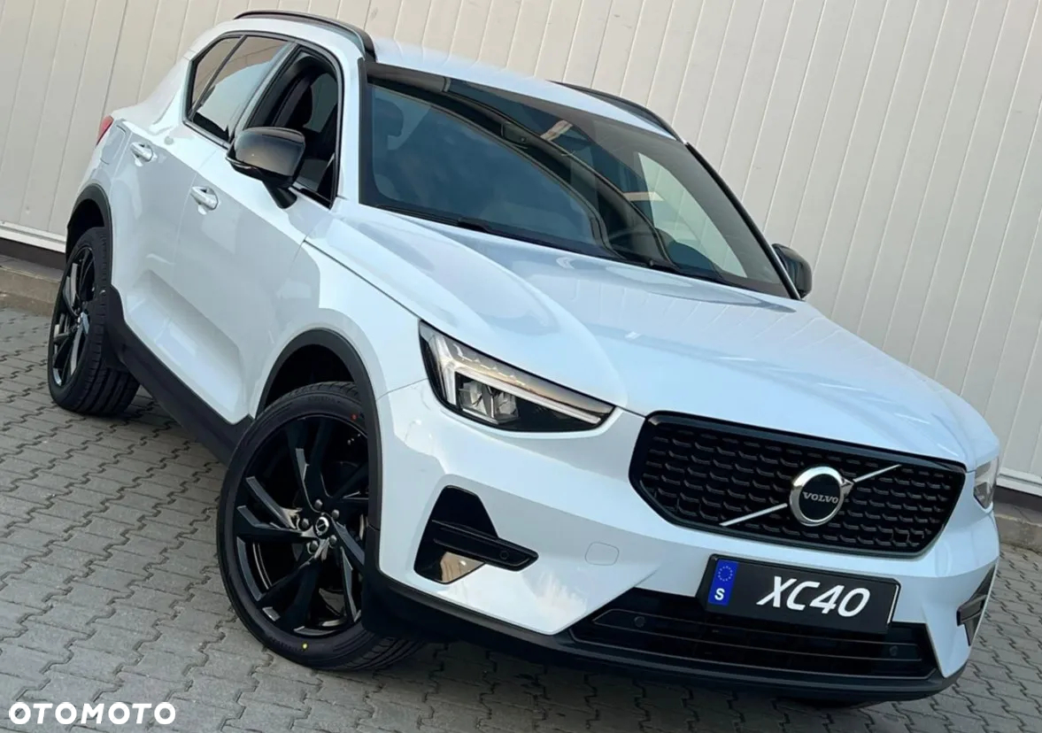 Volvo XC 40 B4 AWD Plus Dark - 7