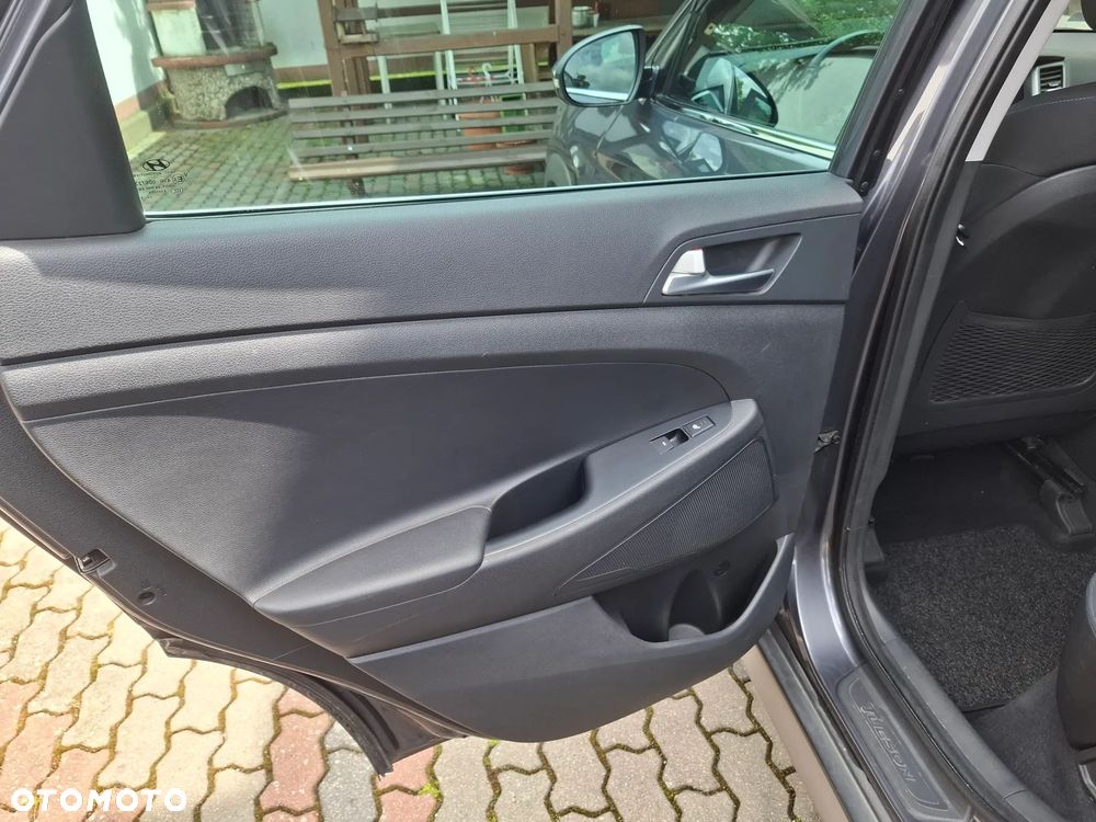 Hyundai Tucson 2.0 CRDI 4WD Automatik Style - 12