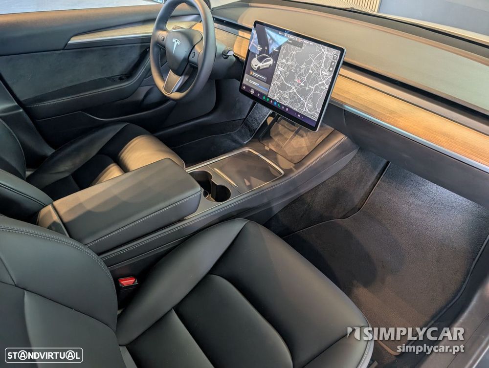 Tesla Model 3 - 9