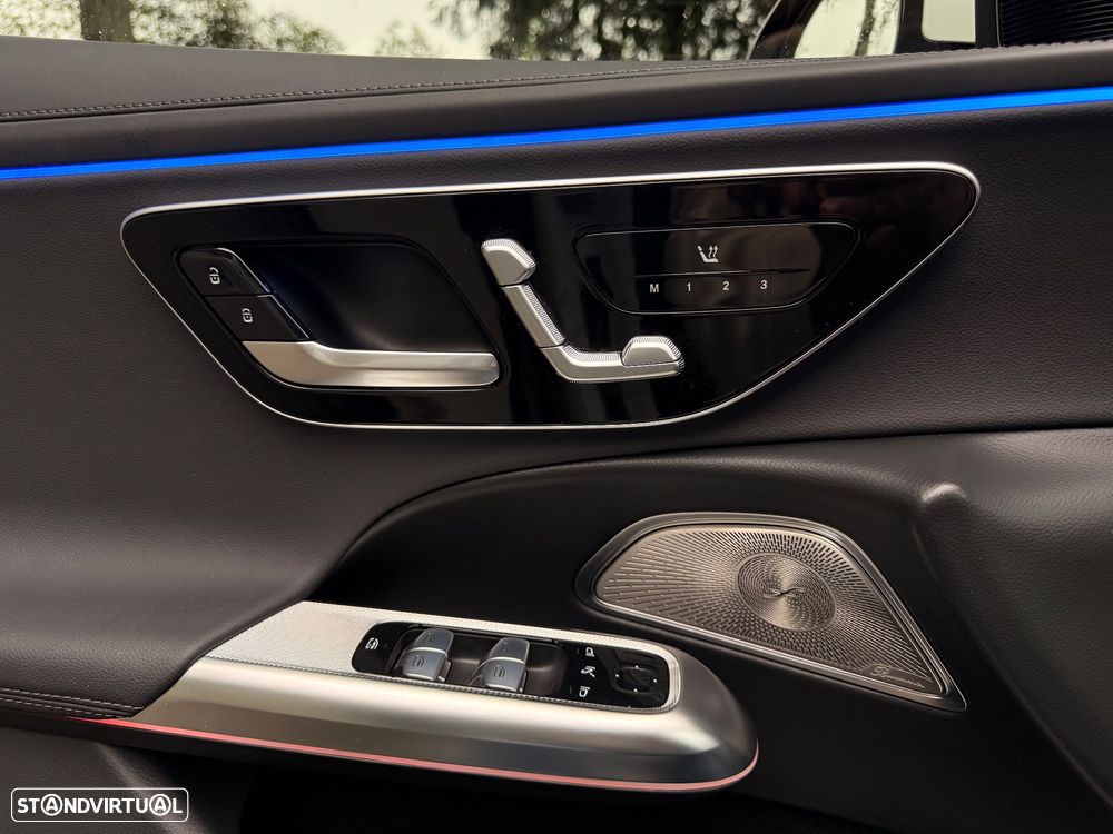 Mercedes-Benz E 300 de AMG Line - 20