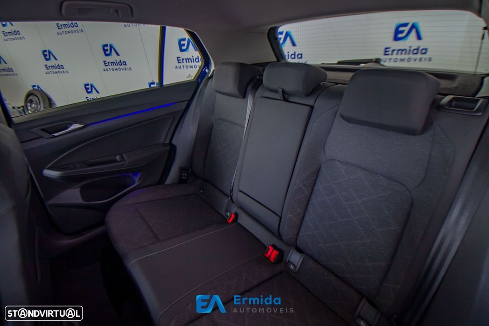 VW Golf 1.0 eTSI Life DSG - 27