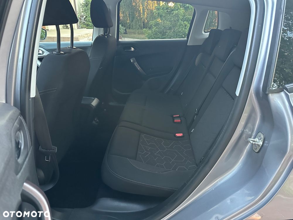 Peugeot 2008 PureTech 82 Style - 15