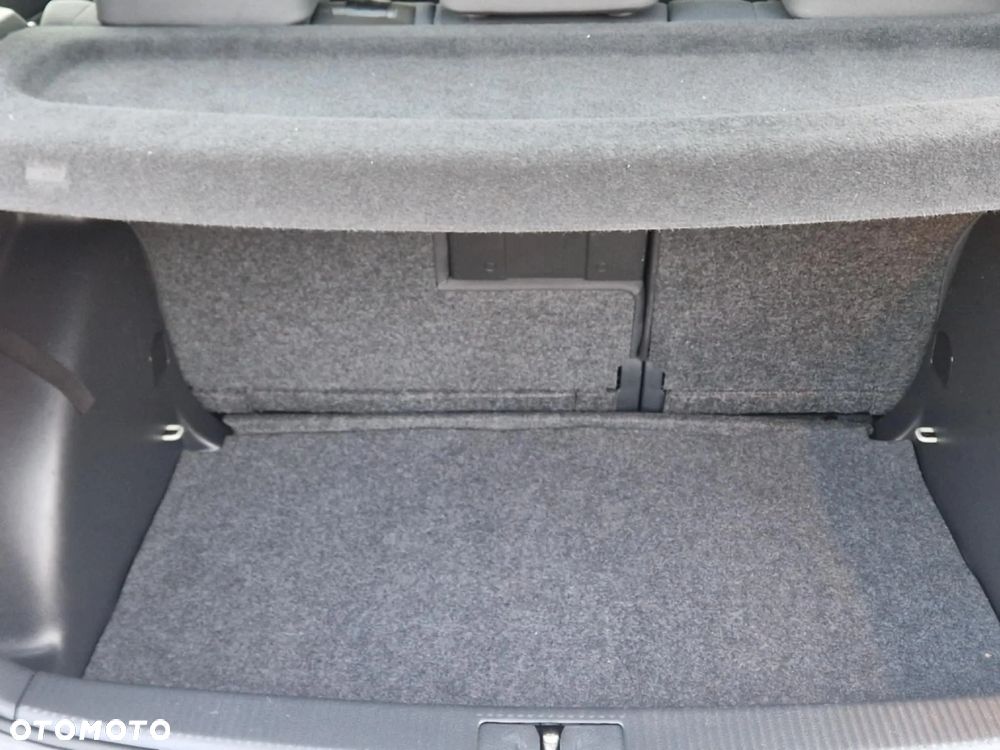 Volkswagen Golf Plus - 32