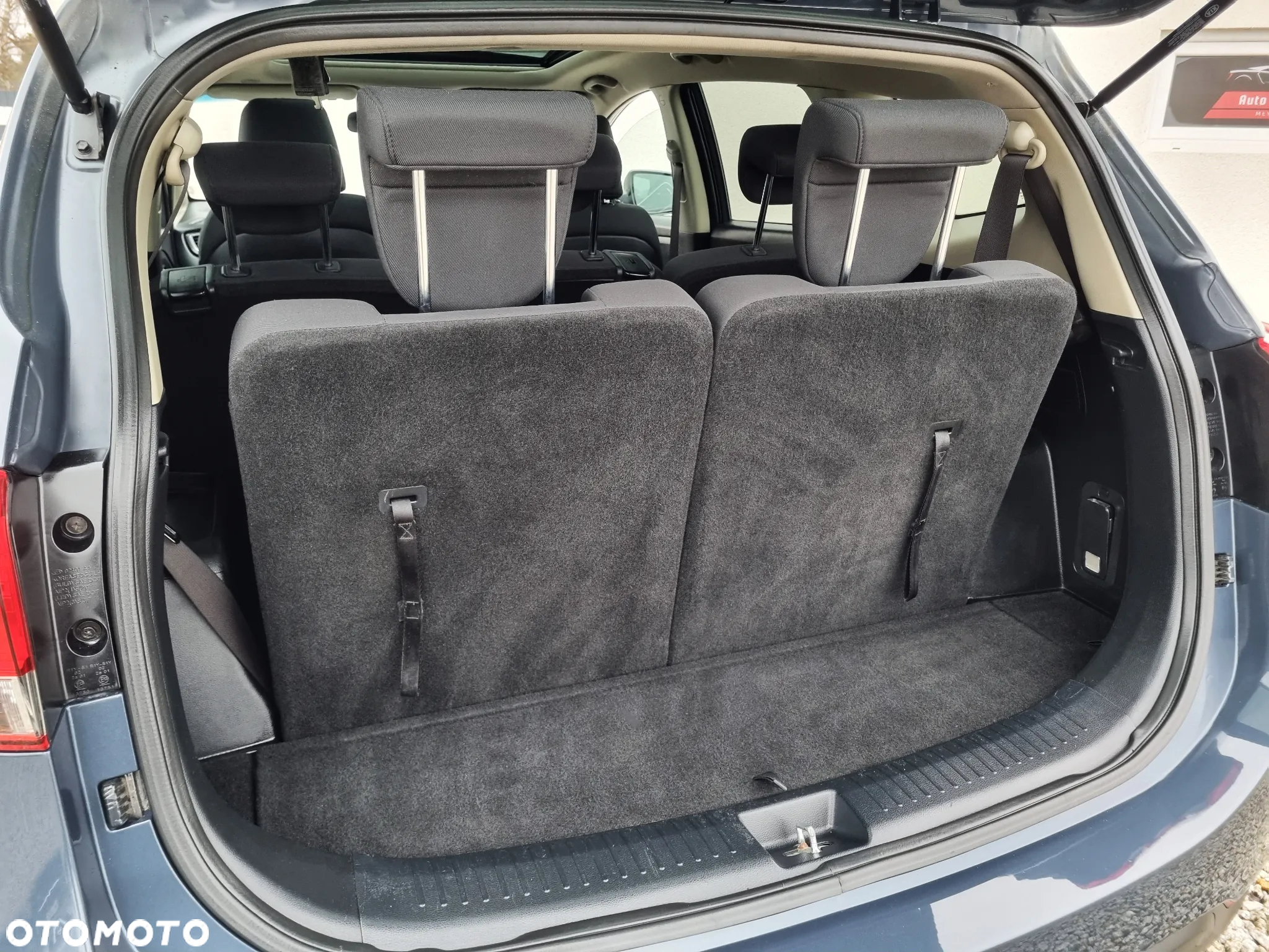 Kia Carens 1.7 CRDi S 7os EU6 - 16