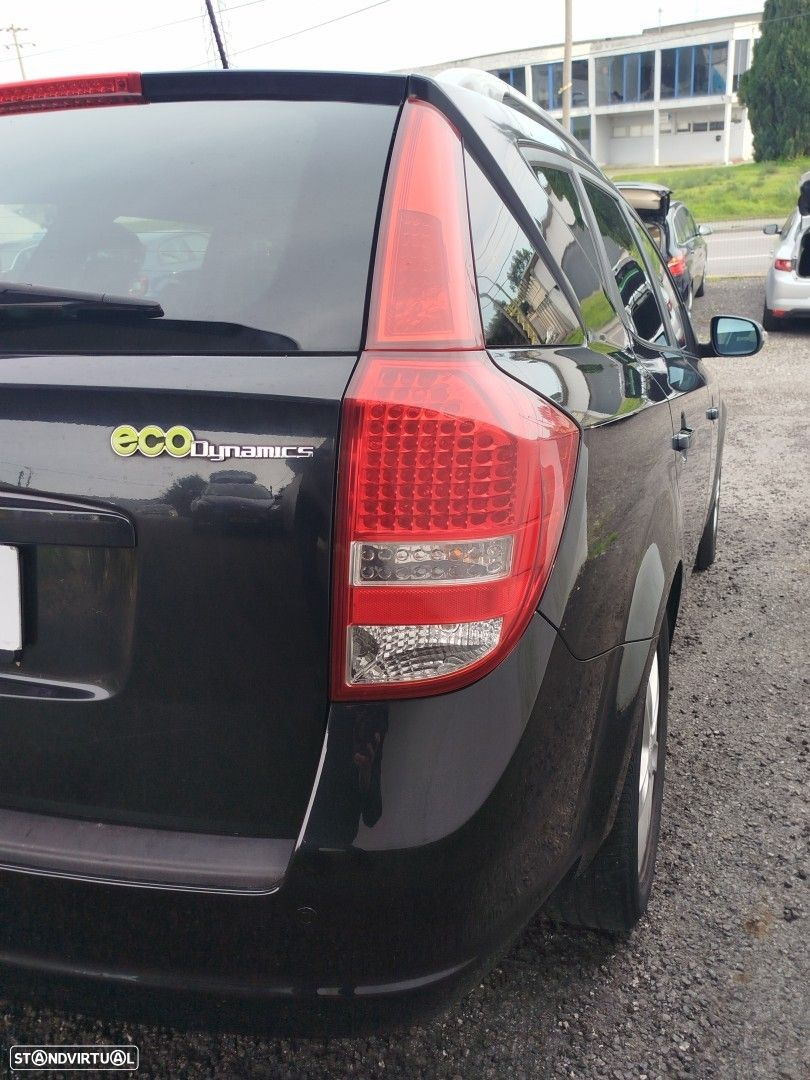 Kia Ceed SW 1.6 CRDi LX ISG - 20
