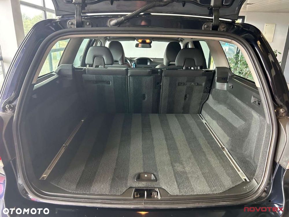 Volvo V70 D3 Momentum - 17