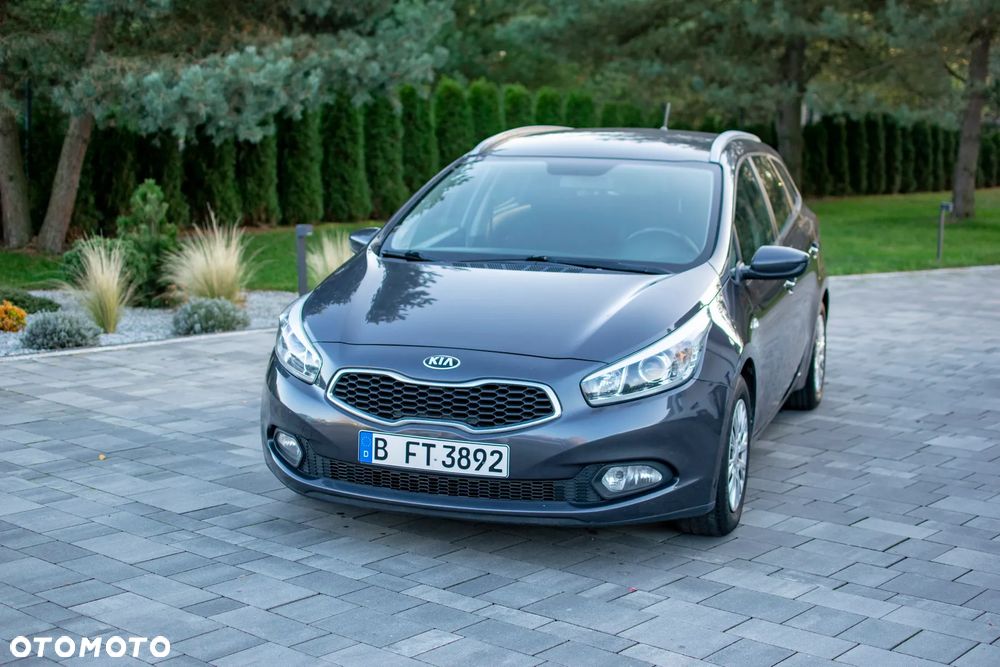 Kia Ceed - 9