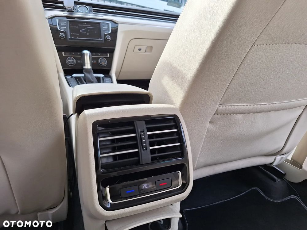 Volkswagen Passat 2.0 TDI BMT Highline DSG - 12