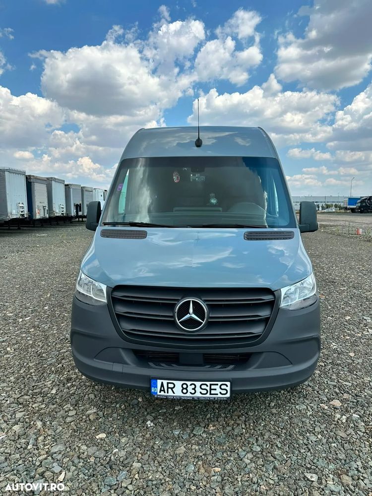 Mercedes-Benz Sprinter - 1