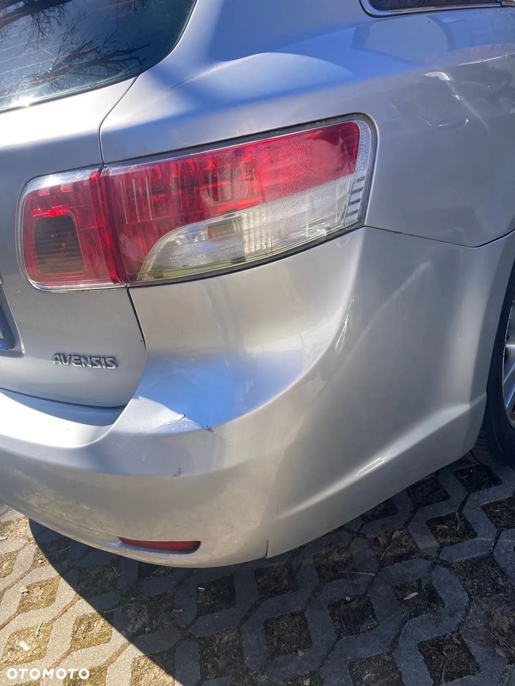 Toyota Avensis 2.0 D-4D 2010 - 2