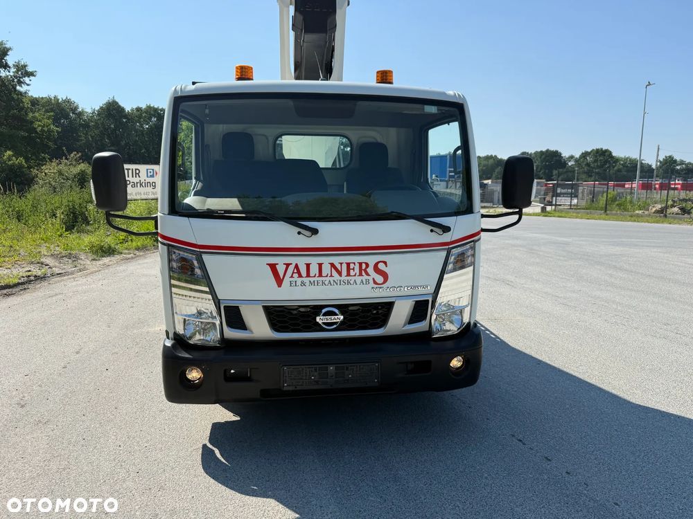 Nissan Cabster N400 - 10