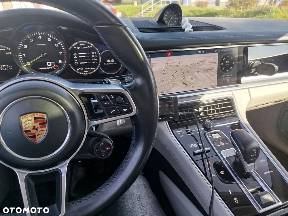 Porsche Panamera - 8