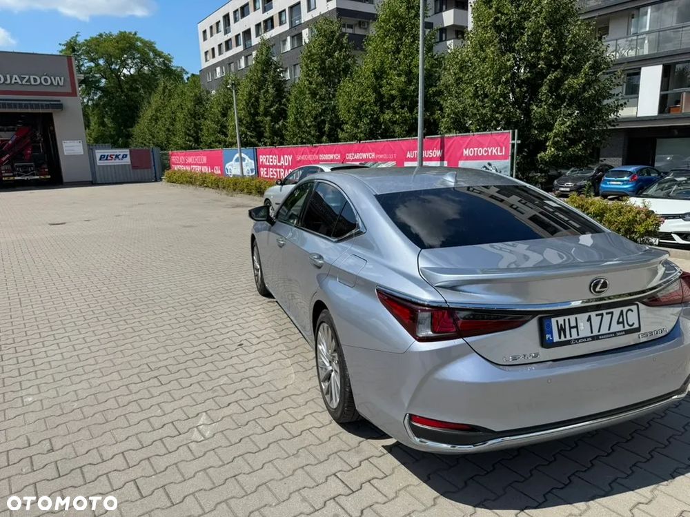 Lexus ES 300h Prestige - 13