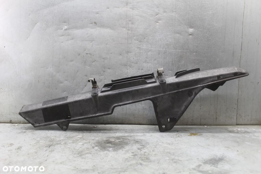 Honda VFR 800 RC46 osłona łańcucha - 1