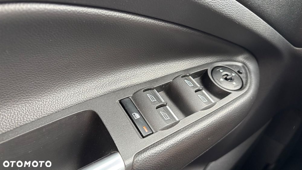 Ford Kuga 2.0 TDCi 4x2 Titanium - 12
