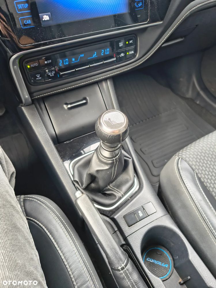 Toyota Corolla 1.6 Premium - 11